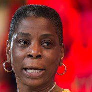 Xerox CEO and Chair Ursula Burns receives UCLA Anderson’s John Wooden Global Leadership Award