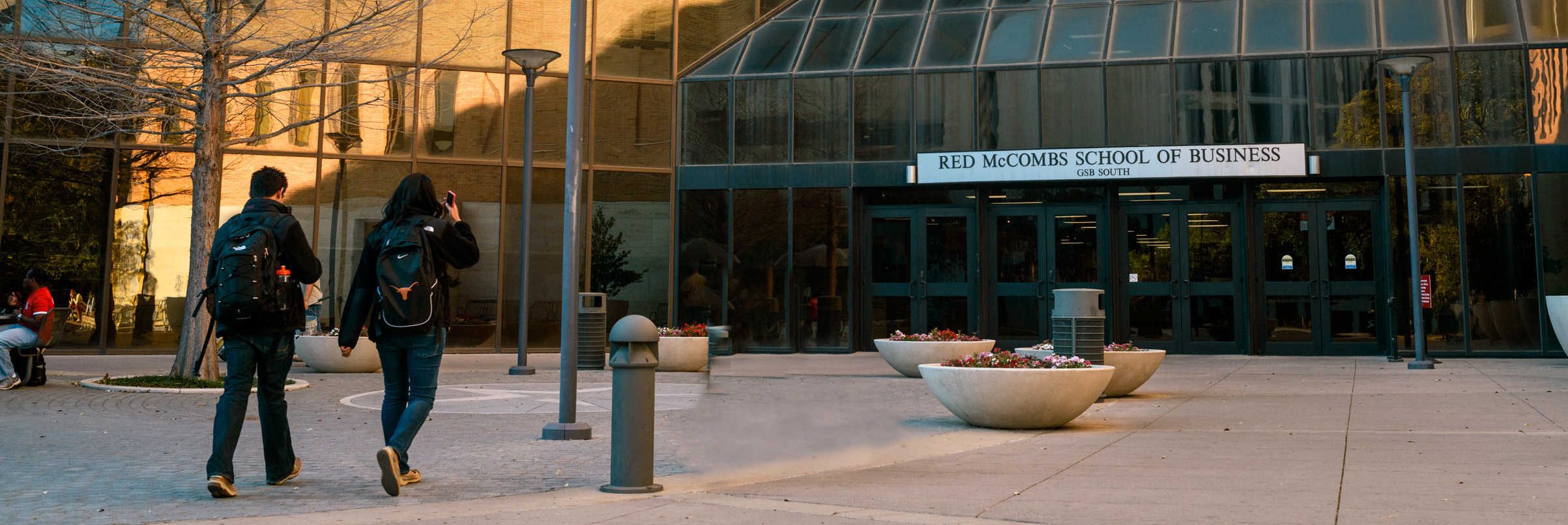 ut-mccombs-mba-deadlines-announced-metromba
