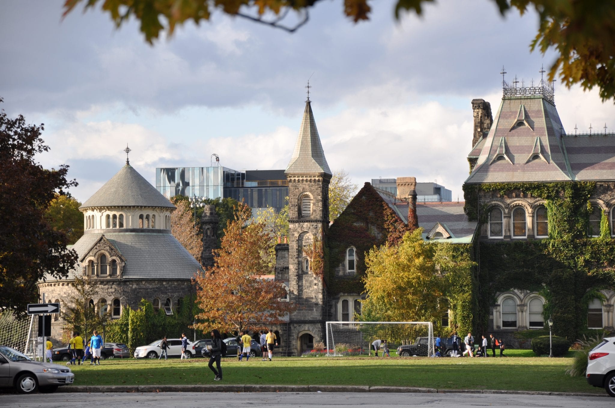 加拿大 大学排名 一览表 - 麦考林大学排名 和QS大学排名，新鲜出炉！ | 加一教育